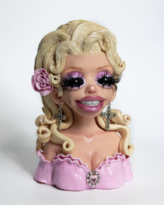 *DOLLY PARTON*